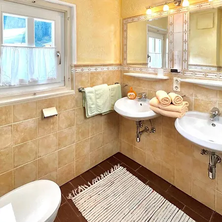 Gemuetliches Ferienhaeuschen クライナル